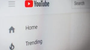 YouTube підвищив вартість Premium в Україні майже вдвічі. Скільки тепер коштують тарифи?