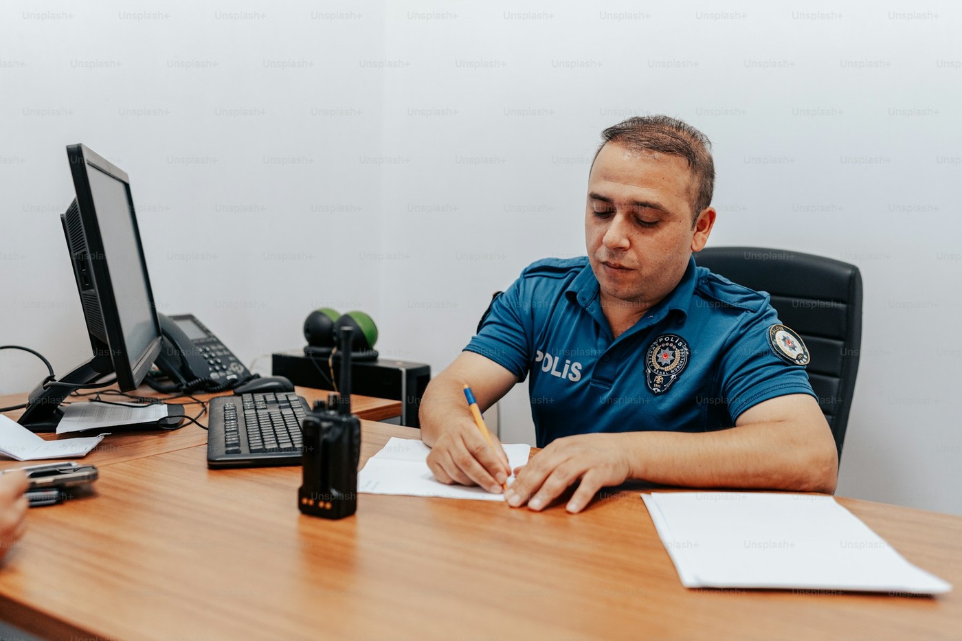 Права людини після затримання поліцією: адвокат, медична допомога і строк