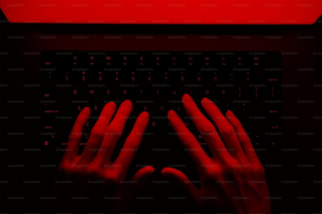 Викрадення грошей через інтернет: банківський платіж і електронні сліди